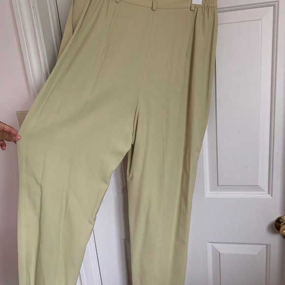 Green Suit Set - Picture 9 of 9